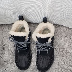 ⭐10 OFF⭐ Black Nike Snow Boots